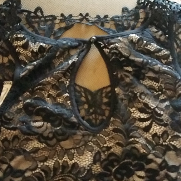 Black lace bodysuit - Picture 2 of 7